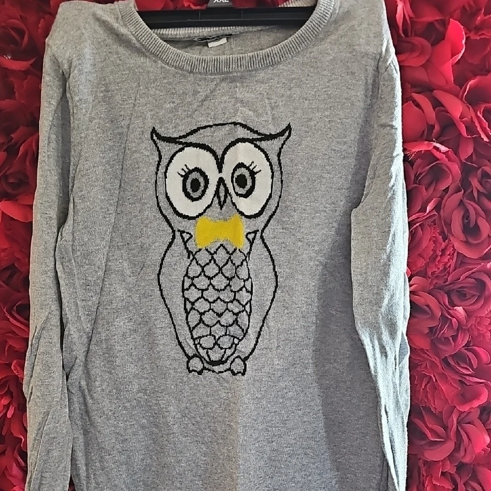Old Navy Gray Owl Girls Sweater Size Medium